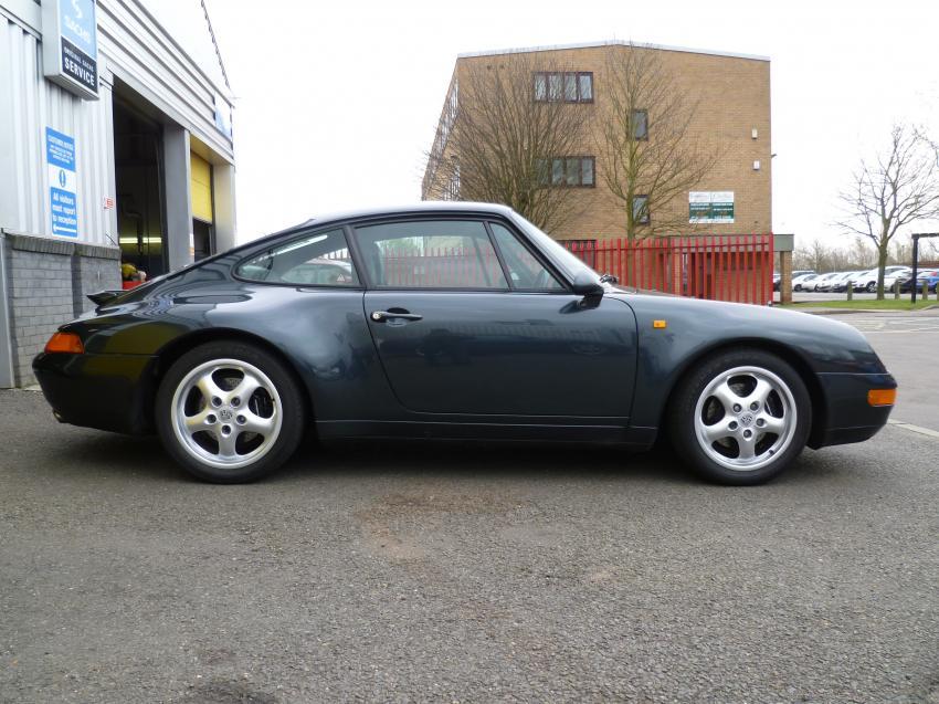 View PORSCHE 911 CLASSIC 993 3.6 Coupe