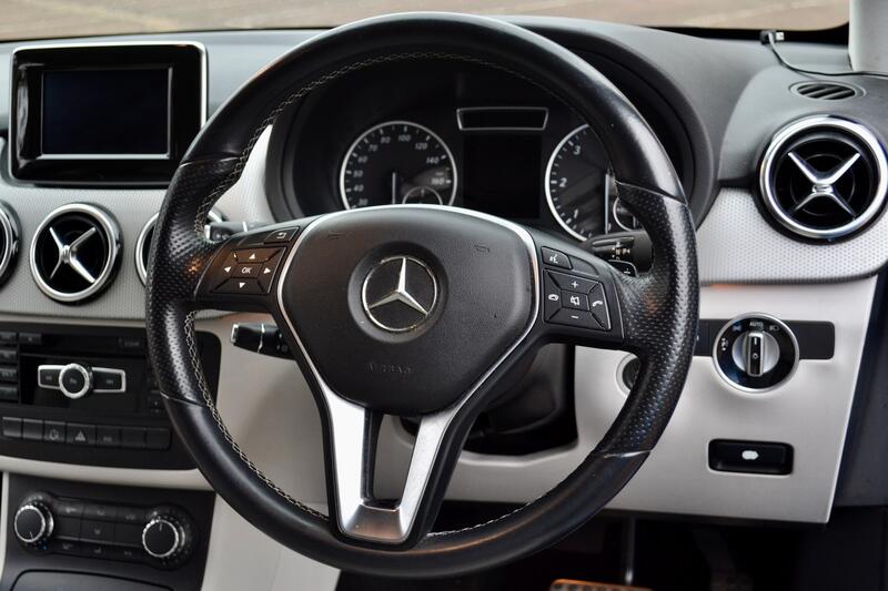 MERCEDES-BENZ B CLASS