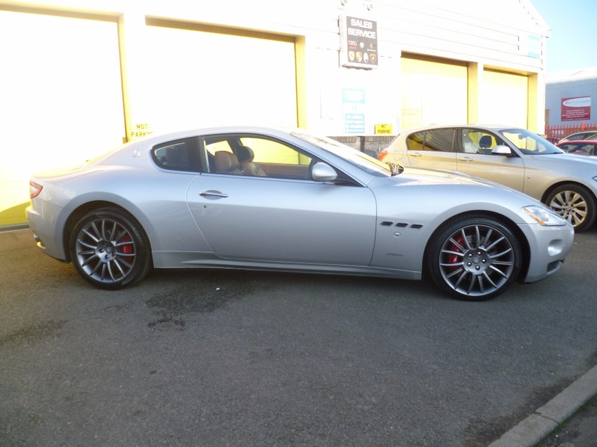 MASERATI GRANTURISMO