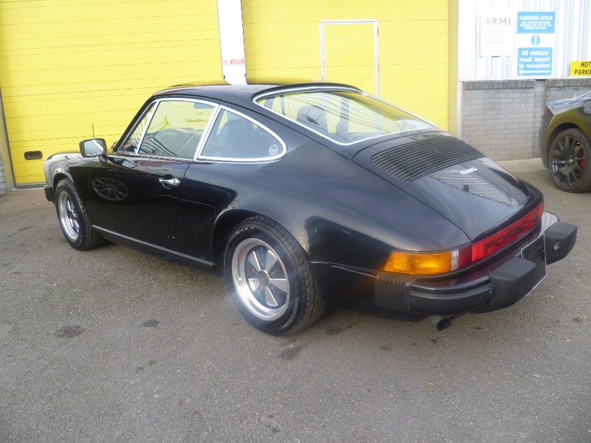 PORSCHE 911 CLASSIC