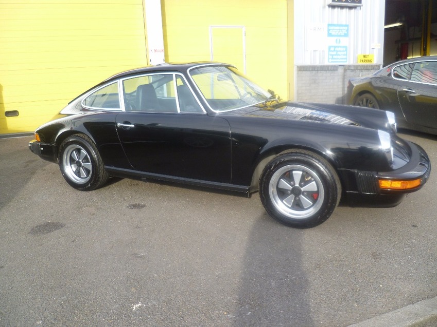 View PORSCHE 911 CLASSIC 2.7