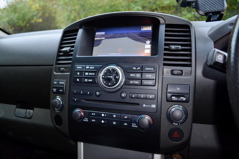 NISSAN NAVARA