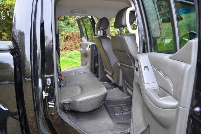 NISSAN NAVARA