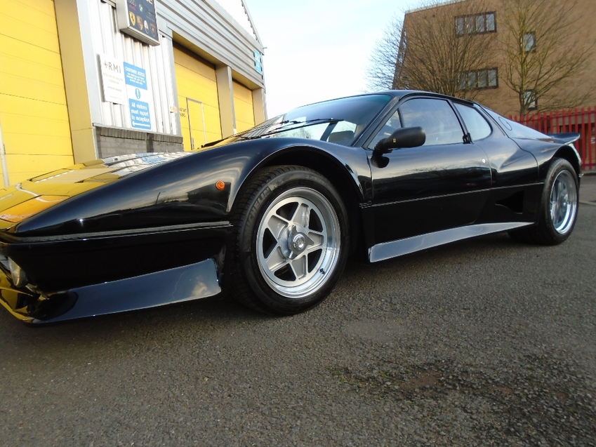 FERRARI 512