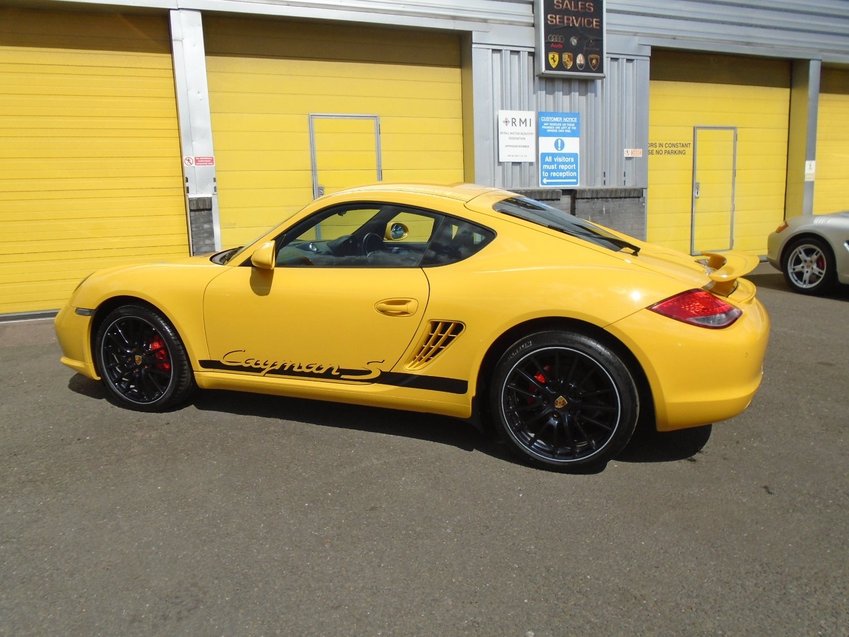 PORSCHE CAYMAN