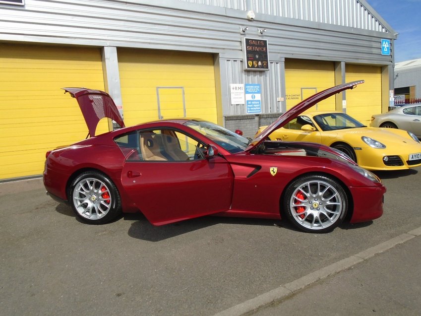 FERRARI 599