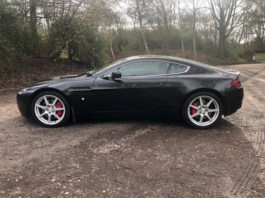 View ASTON MARTIN VANTAGE V8 4.3 VANTAGE SportsShift