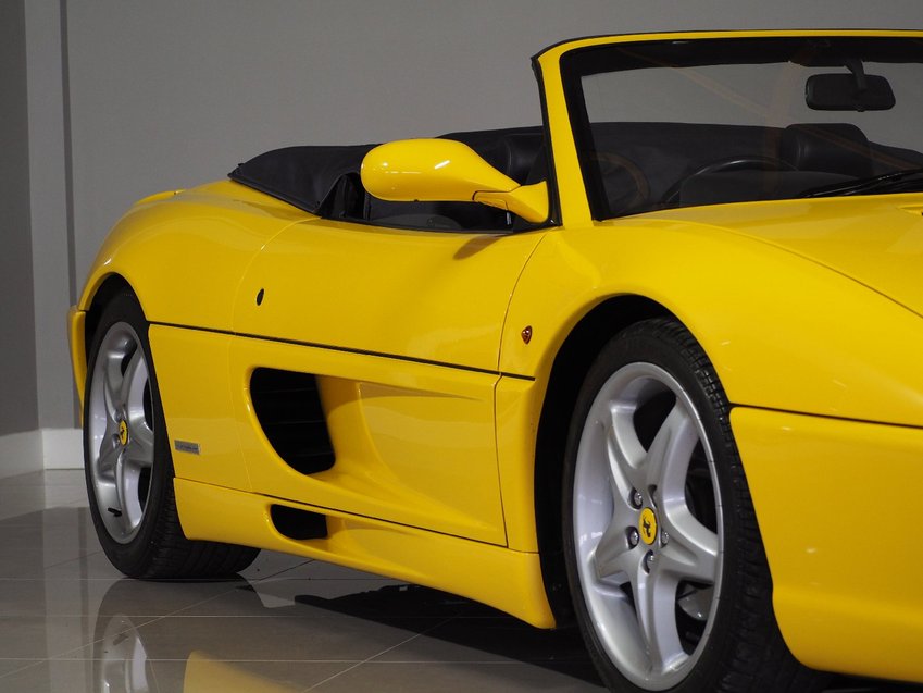 FERRARI F355