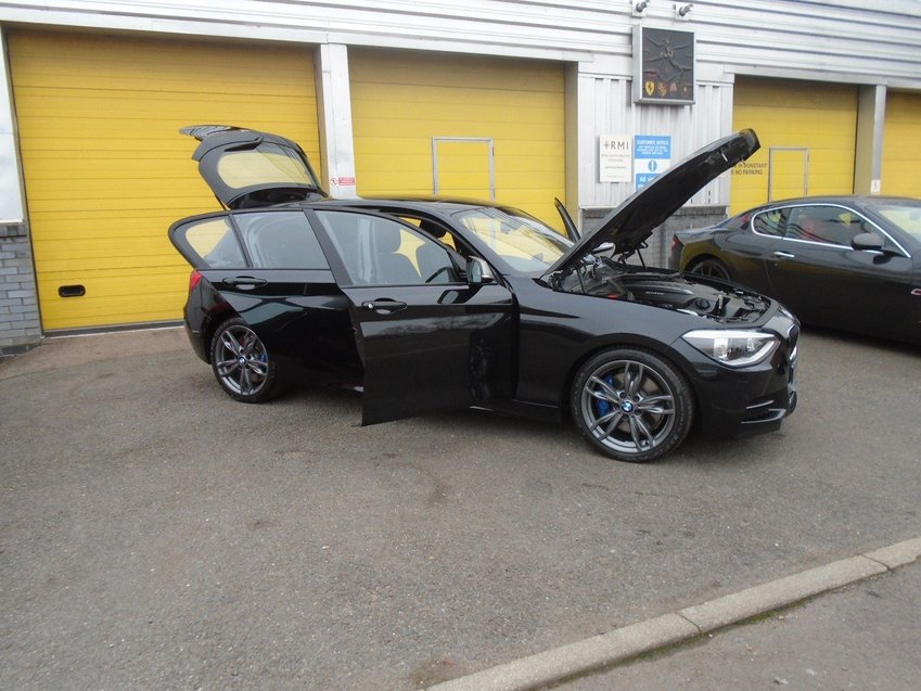 BMW 1 SERIES