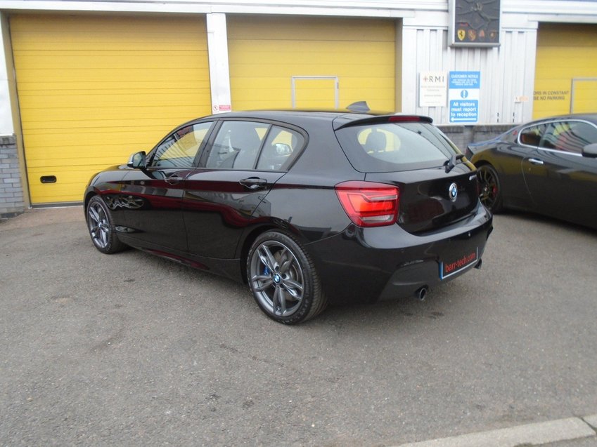 BMW 1 SERIES