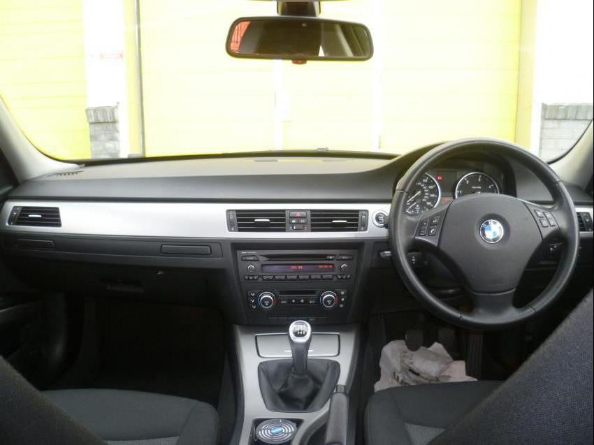 BMW 3 SERIES