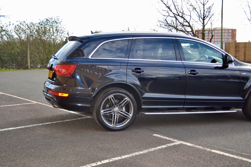 AUDI Q7